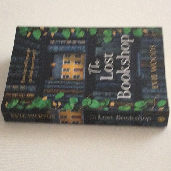 The Lost Bookshop Paperback book by Evie Woods - Picture 5 of 5
